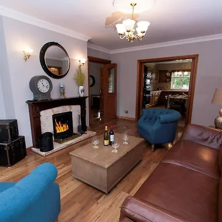 بيت للعطل 4 Bed In Oc-ii16388